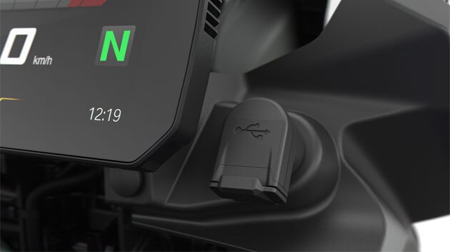 Vediamo la porta USB della F 750 GS.