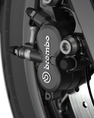 Vediamo l'impianto frenante Brembo nero.