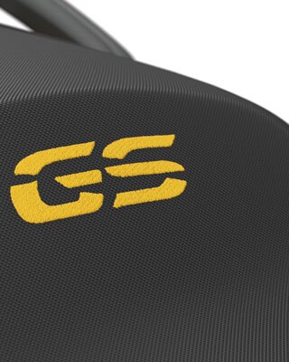Vediamo la sigla GS gialla sulla sella.