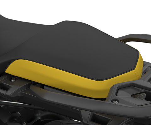 Vediamo la sella in nero-giallo.