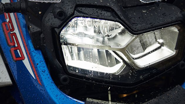Il faro a LED della nuova BMW F 850 GS Adventure