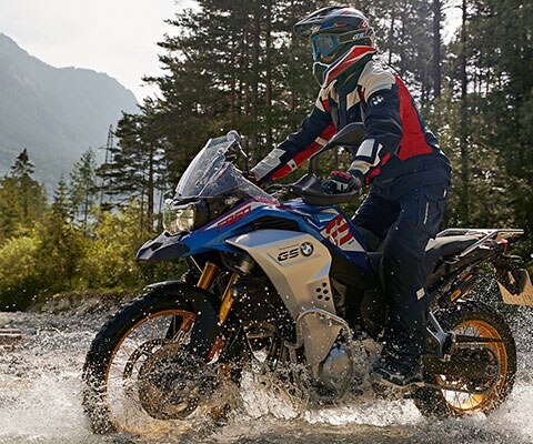 La nuova BMW F 850 GS Adventure sui terreni accidentati