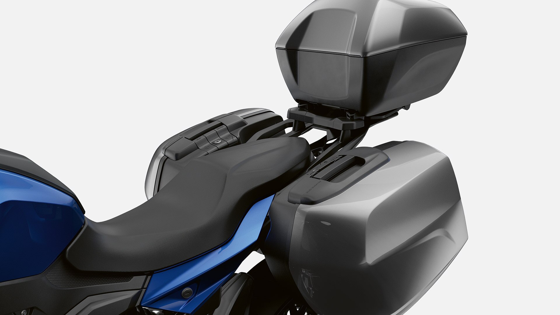 Vediamo le opzioni di stivaggio della F 900 XR.