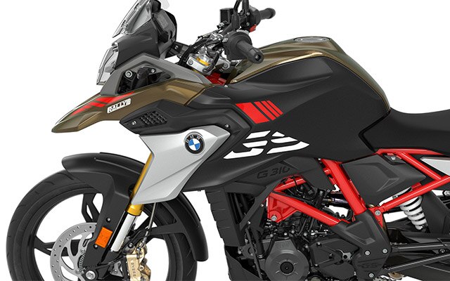Vediamo la tipica flyline GS della G 310 GS.