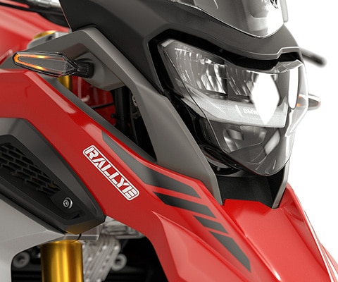 Vediamo il faro a LED con luce diurna della G 310 GS.
