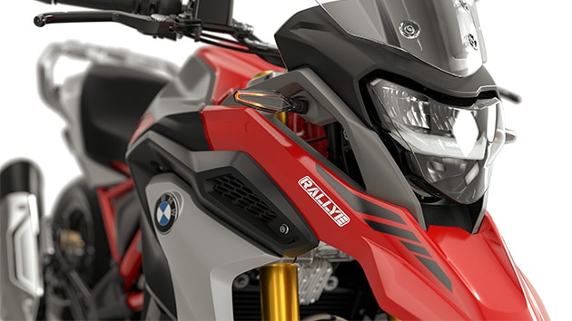 Vediamo il faro a LED con luce diurna della G 310 GS.