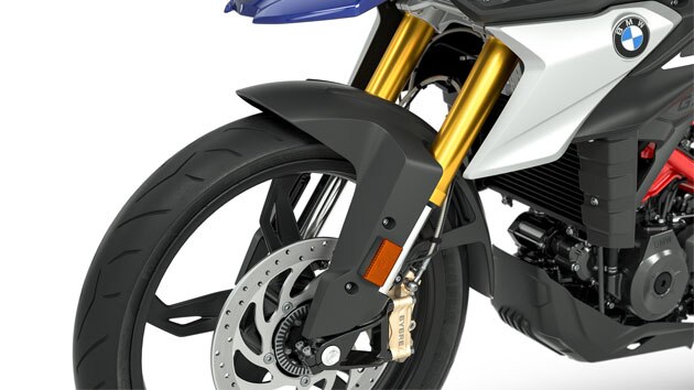 Vediamo la forcella upside-down anodizzata color oro della G 310 GS.