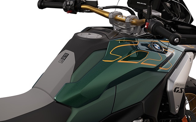 La progettazione grafica della BMW R 1300 GS Tramuntana con equipaggiamento Option 719