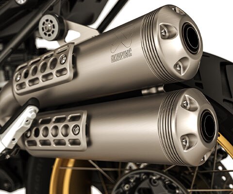 Vediamo lo scarico rialzato della R nineT Urban G/S.