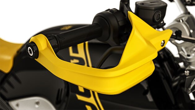 Vediamo il paramani giallo della R nineT Urban G/S.