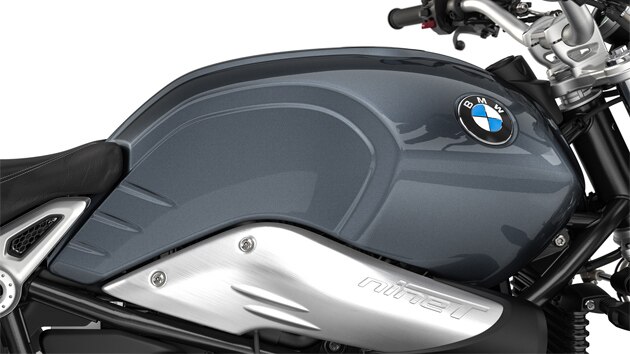 Vediamo il serbatoio della R nineT Pure.