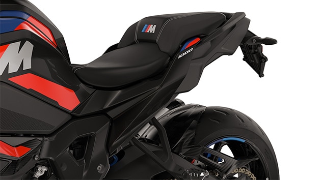 Il posteriore slanciato e le parti fresate della M 1000 XR di BMW Motorrad