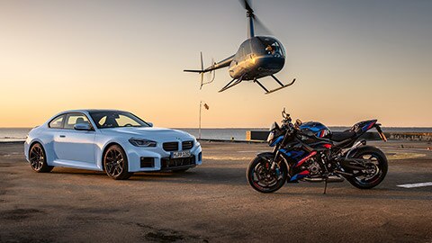 La BMW M2 accanto alla M R