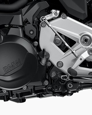 Vediamo il motore della F 900 R: è il cuore della F 900 R e assicura il piacere di guida.