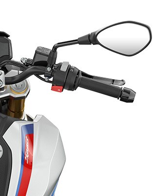 Vediamo il manubrio e gli elementi di comando della G 310 R.
