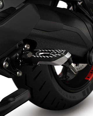Il poggiapiedi regolabile della R 1300 R di BMW Motorrad