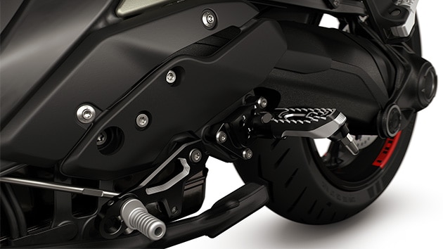 Il poggiapiedi regolabile della R 1300 R di BMW Motorrad