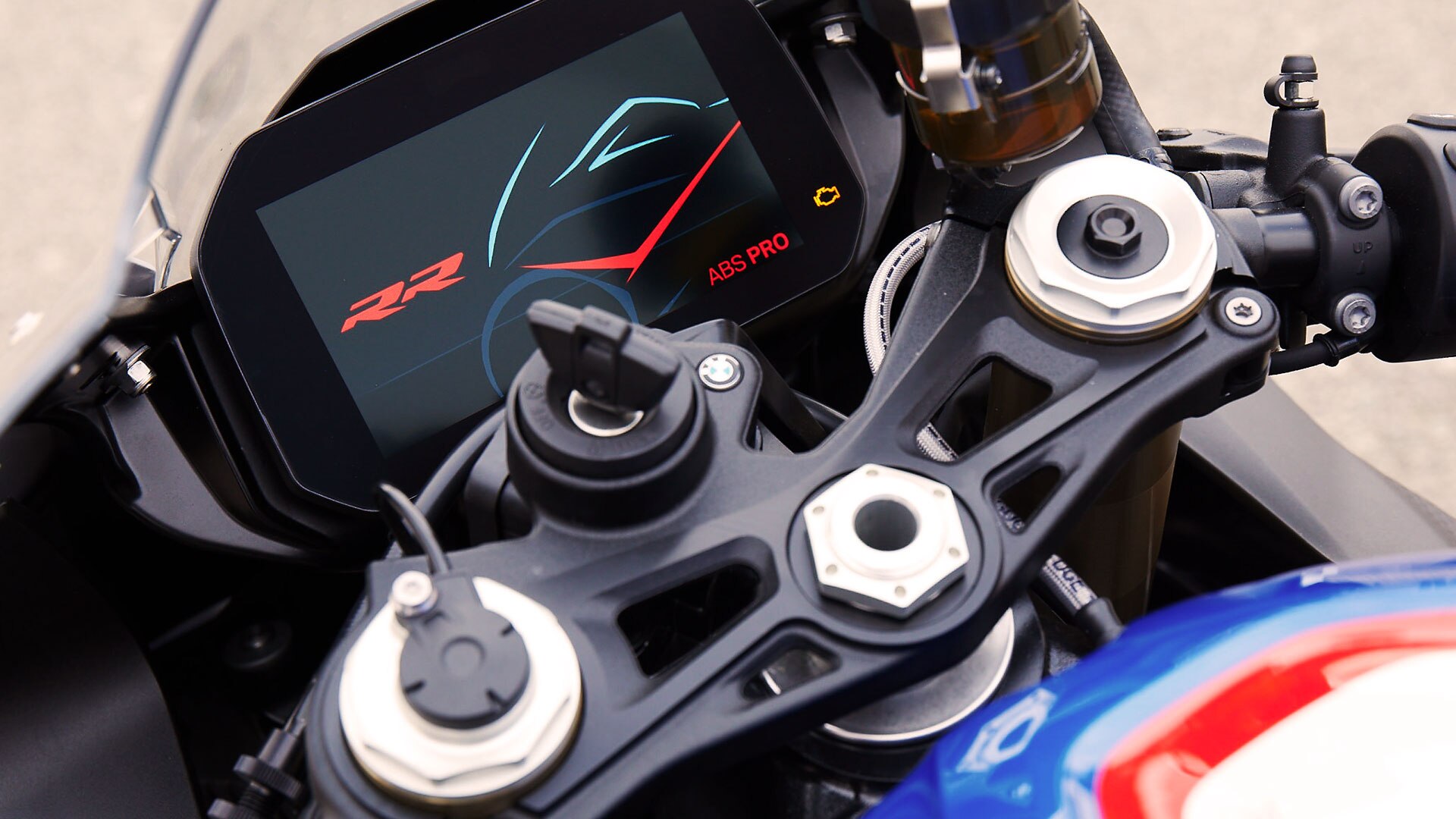 BMW RR nuovo DDC (Dynamic Damping Control)