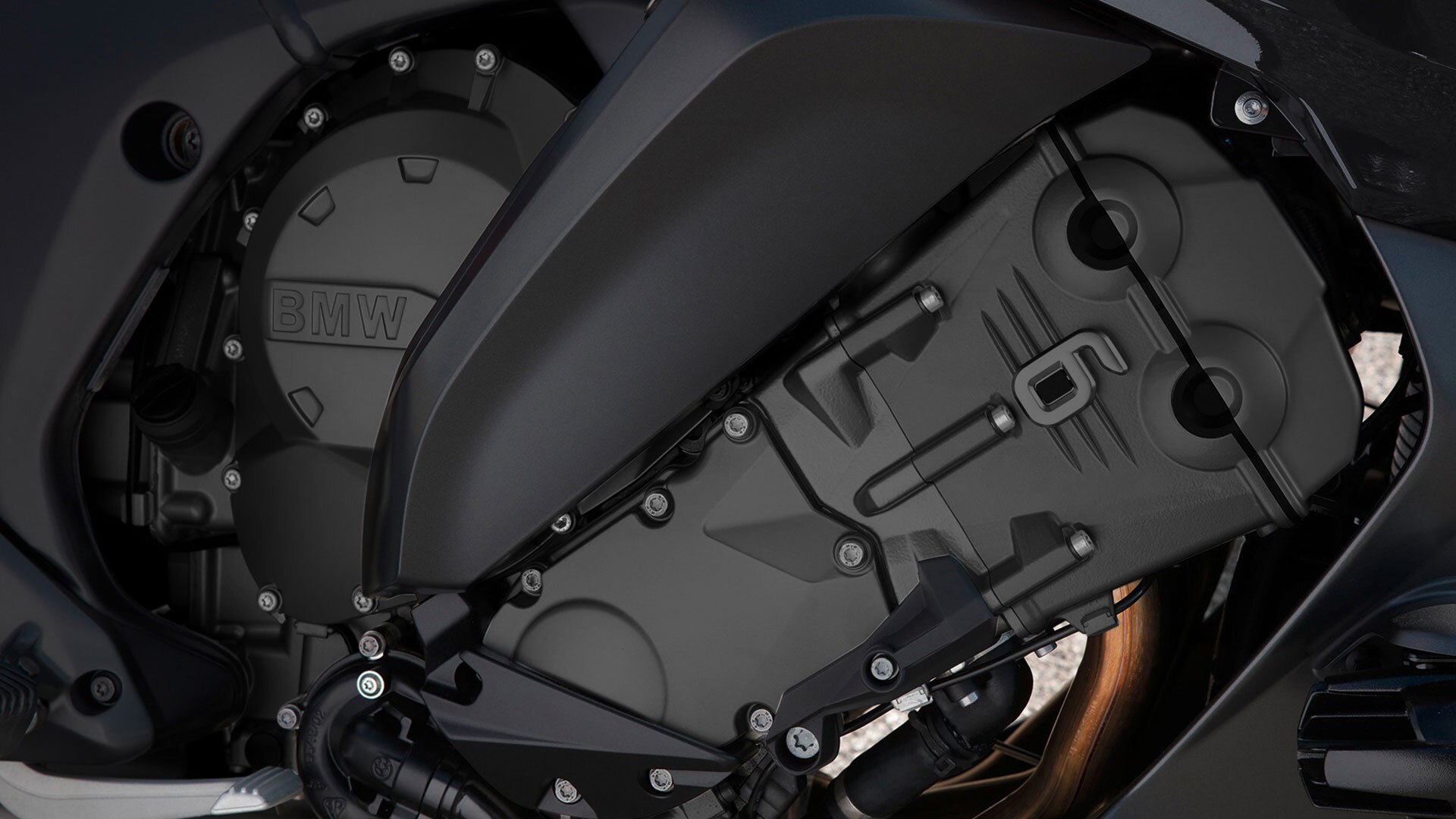 Motore a sei cilindri in linea multicolore della K 1600 GT