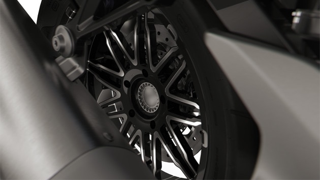 Cerchio nero Option 719 della K 1600 GTL.