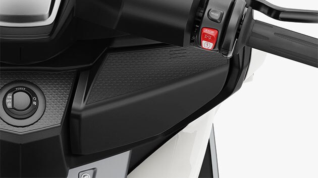 Vano per smartphone C 400 GT