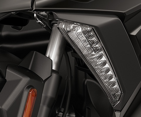 Il C 400 X di BMW Motorrad con Headlight Pro opzionale