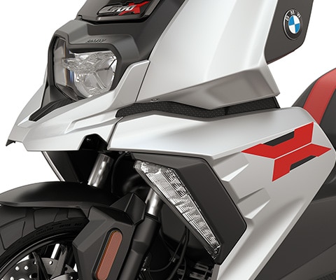 Il C 400 X di BMW Motorrad con Headlight Pro opzionale